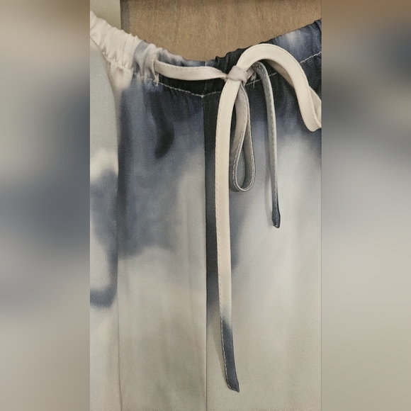 H&M Wide leg satin pull on Tie-Dye Pants in white/blue. Size Medium - Picture 5 of 14